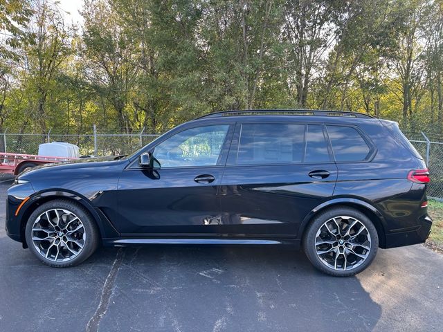 2025 BMW X7 M60i