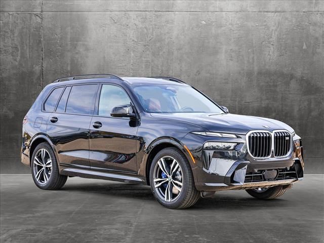 2025 BMW X7 M60i