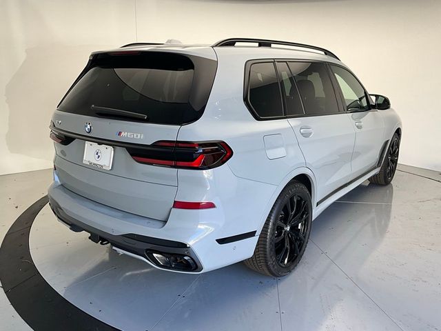 2025 BMW X7 M60i