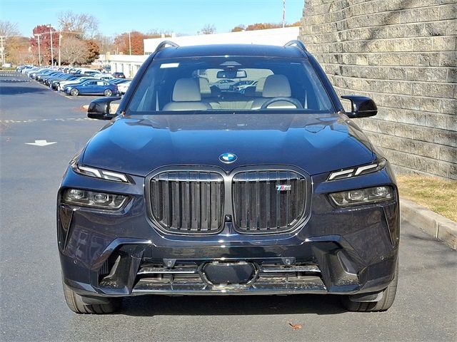 2025 BMW X7 M60i