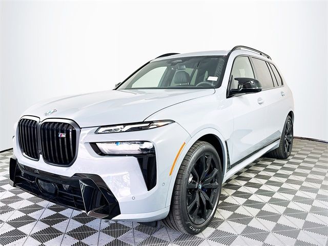 2025 BMW X7 M60i