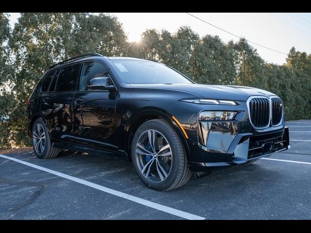 2025 BMW X7 M60i