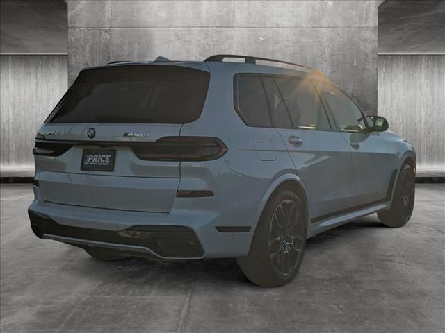 2025 BMW X7 M60i