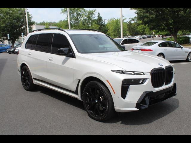 2025 BMW X7 M60i