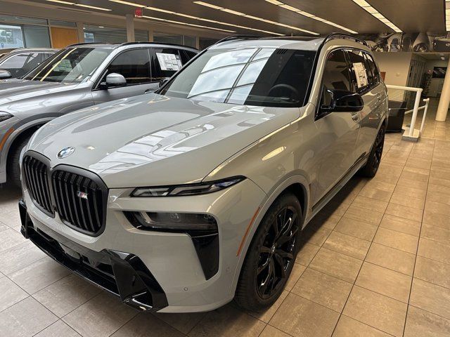 2025 BMW X7 M60i