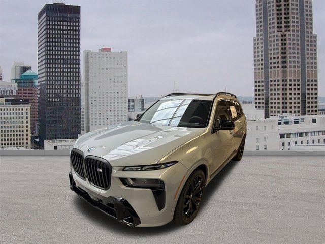 2025 BMW X7 M60i