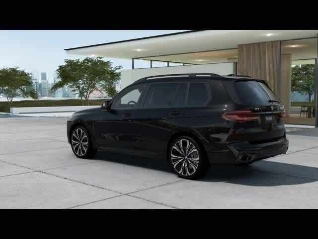 2025 BMW X7 M60i