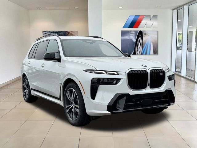 2025 BMW X7 M60i