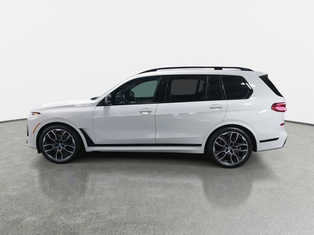 2025 BMW X7 M60i