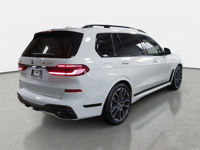 2025 BMW X7 M60i