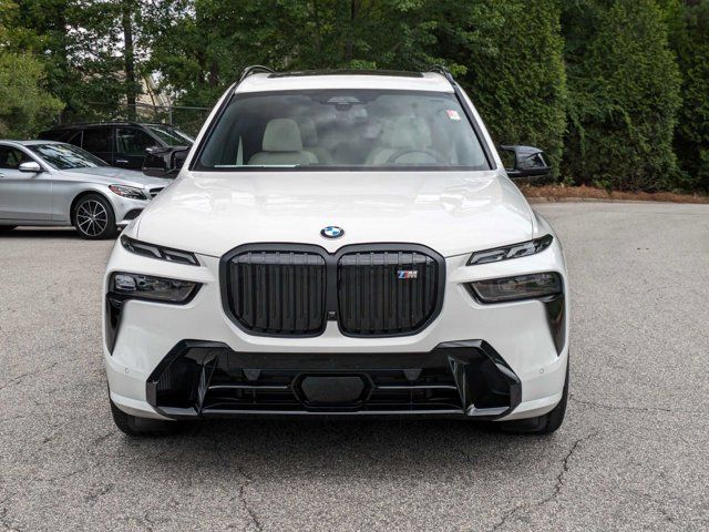 2025 BMW X7 M60i