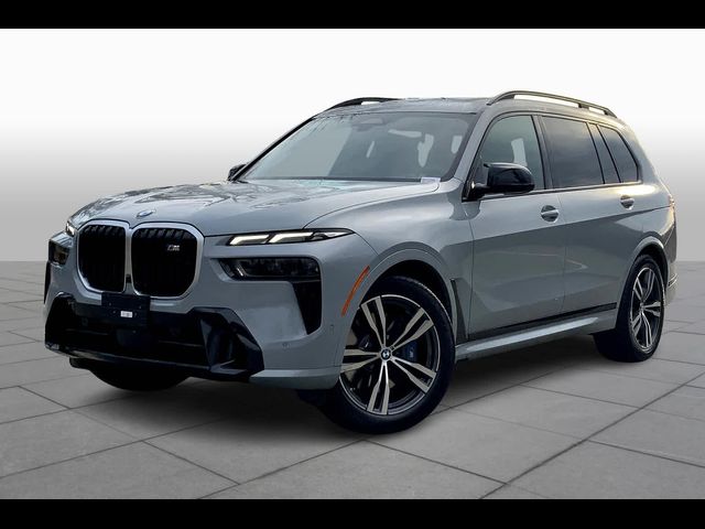 2025 BMW X7 M60i