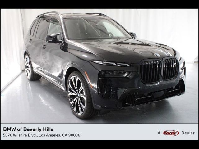 2025 BMW X7 M60i