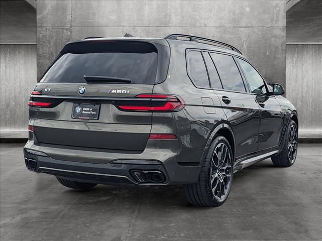 2025 BMW X7 M60i