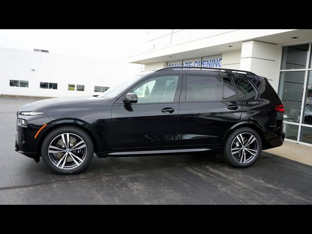 2025 BMW X7 M60i