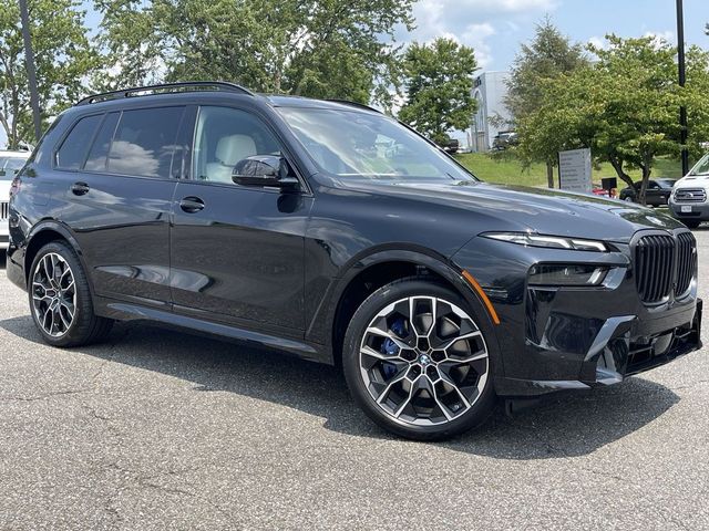 2025 BMW X7 M60i