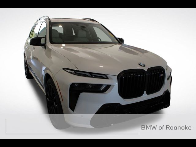 2025 BMW X7 M60i