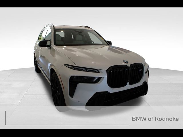 2025 BMW X7 M60i