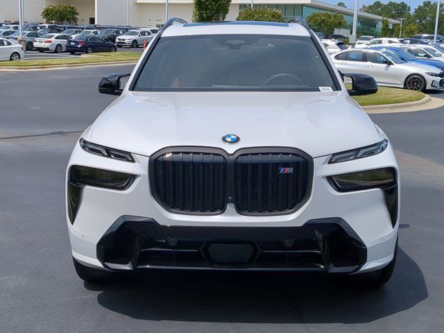 2025 BMW X7 M60i