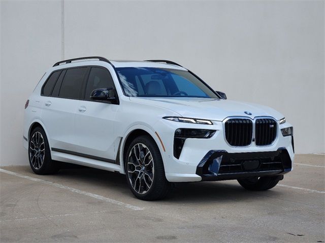 2025 BMW X7 M60i