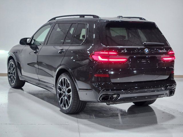 2025 BMW X7 M60i