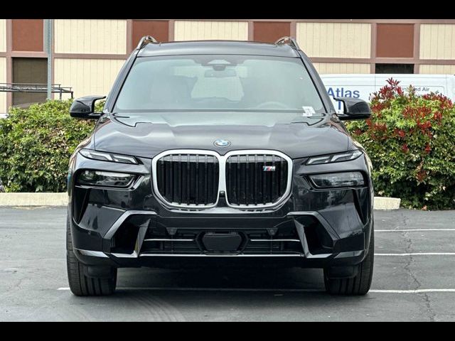 2025 BMW X7 M60i