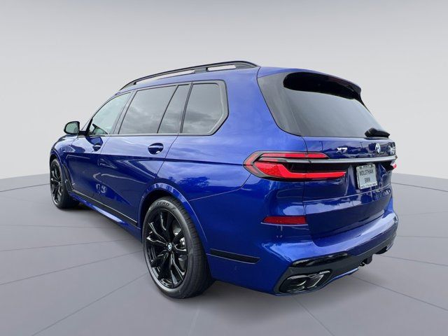 2025 BMW X7 M60i