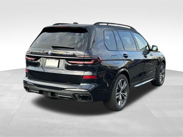 2025 BMW X7 M60i