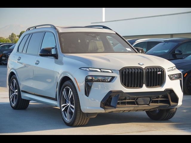 2025 BMW X7 M60i