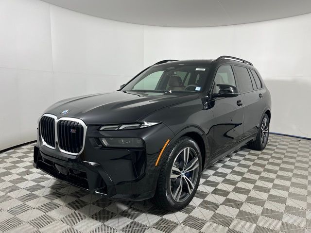 2025 BMW X7 M60i