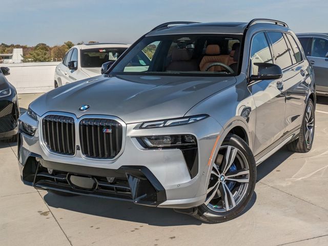 2025 BMW X7 M60i