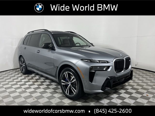 2025 BMW X7 M60i