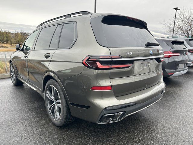 2025 BMW X7 M60i