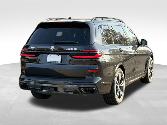 2025 BMW X7 M60i