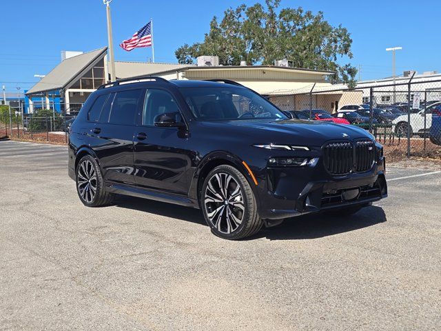 2025 BMW X7 M60i