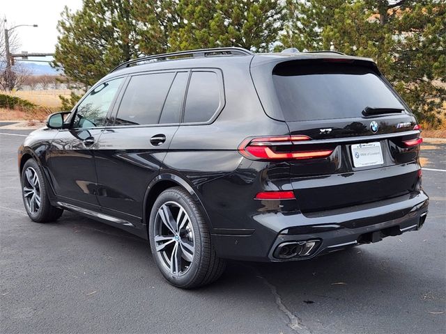 2025 BMW X7 M60i