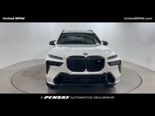 2025 BMW X7 M60i