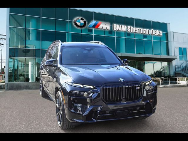 2025 BMW X7 M60i