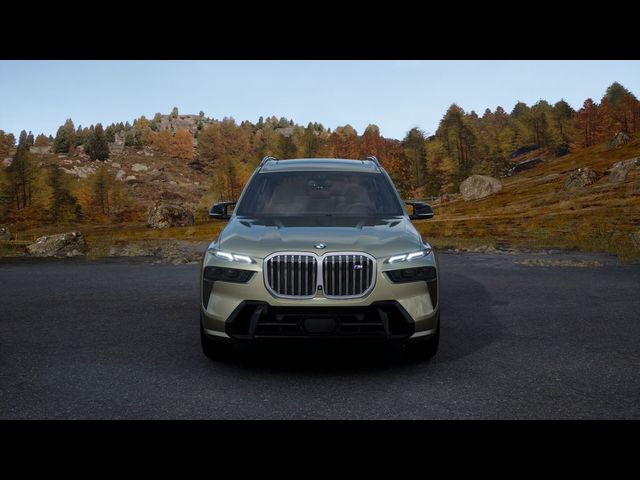 2025 BMW X7 M60i