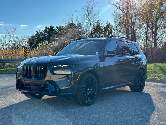 2025 BMW X7 M60i