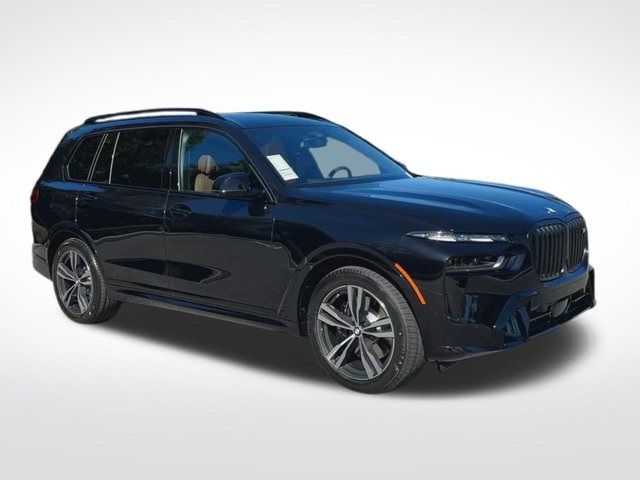 2025 BMW X7 M60i