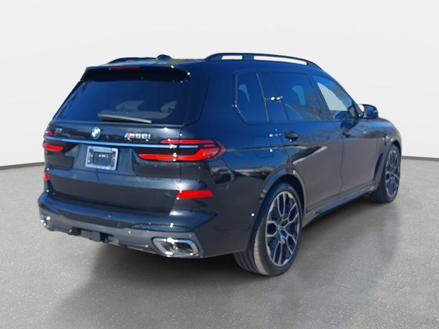 2025 BMW X7 M60i