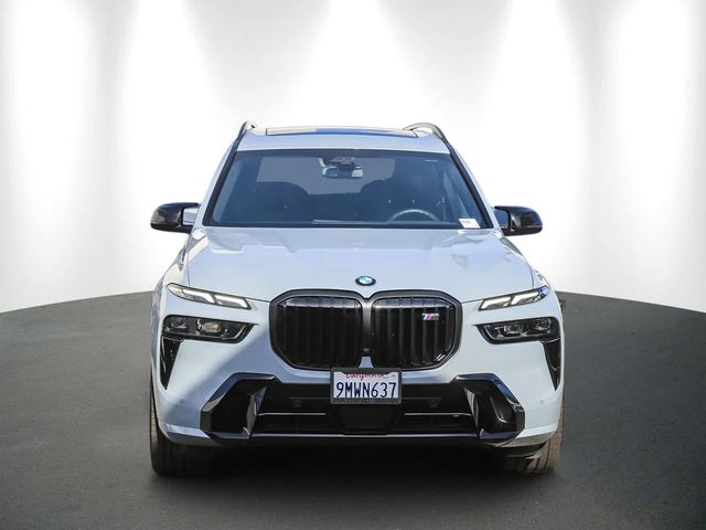 2025 BMW X7 M60i