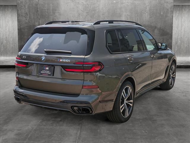 2025 BMW X7 M60i