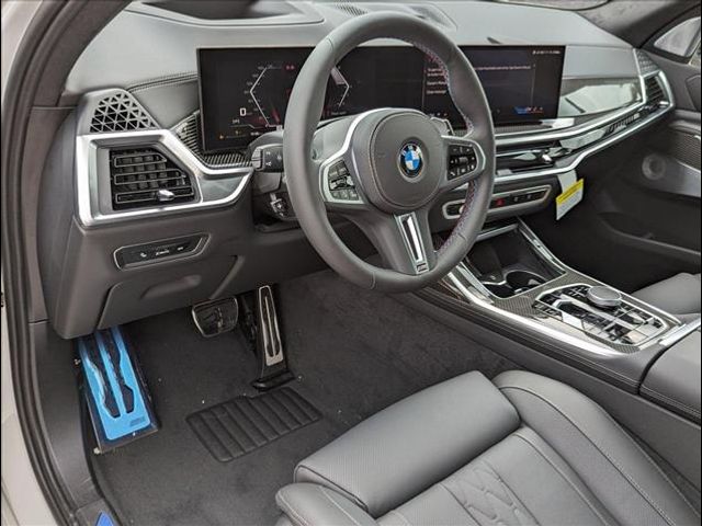 2025 BMW X7 M60i