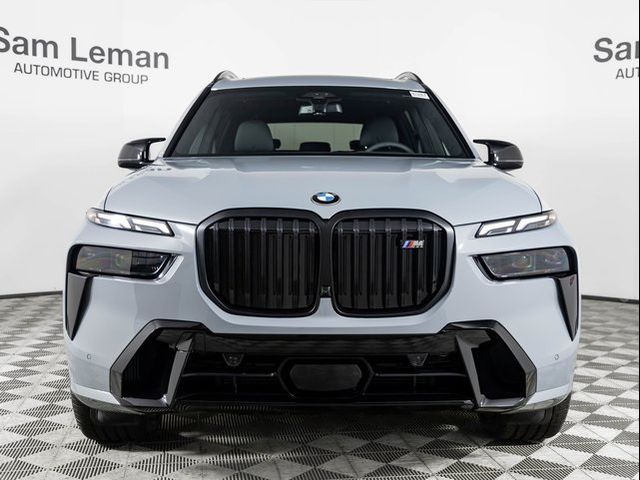 2025 BMW X7 M60i