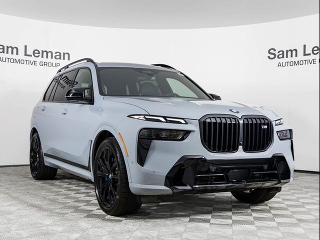 2025 BMW X7 M60i