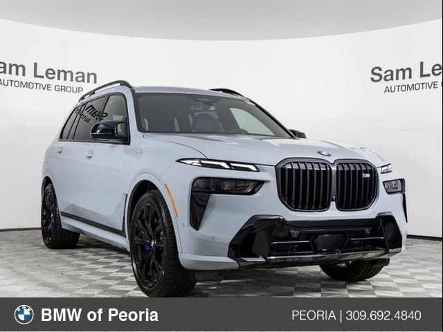 2025 BMW X7 M60i