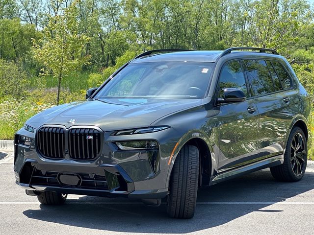 2025 BMW X7 M60i