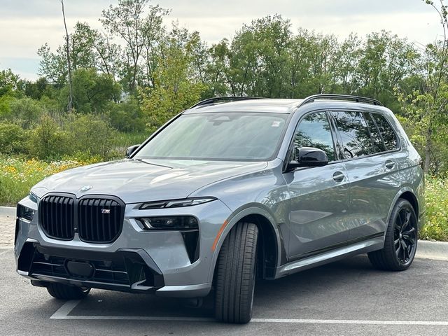 2025 BMW X7 M60i